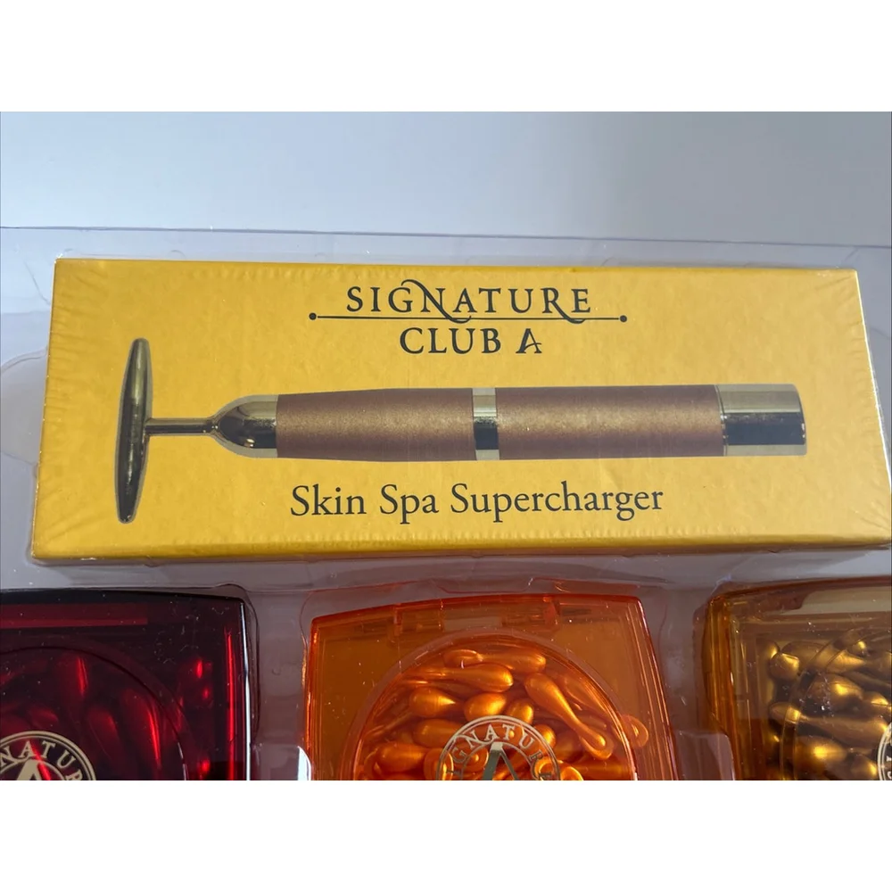 Signature Club A Makeup Spa Kit Capsules, Skin Serum, and Supercharger